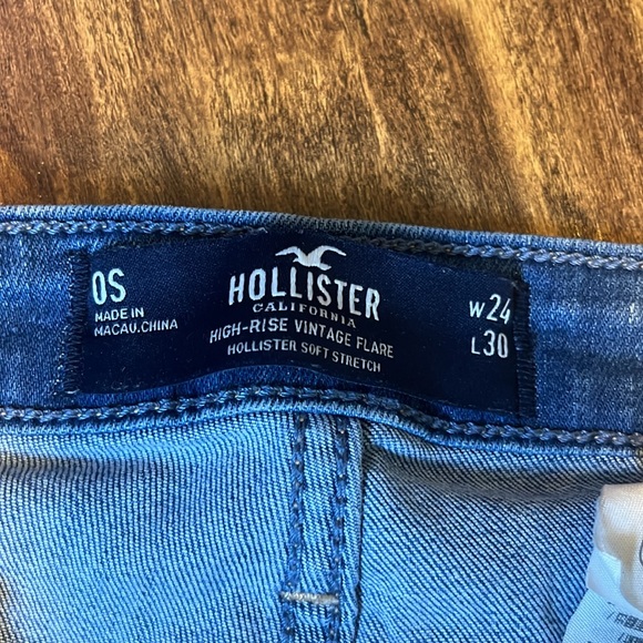 HIGH RISE HOLLISTER FLARE JEANS - Picture 2 of 4